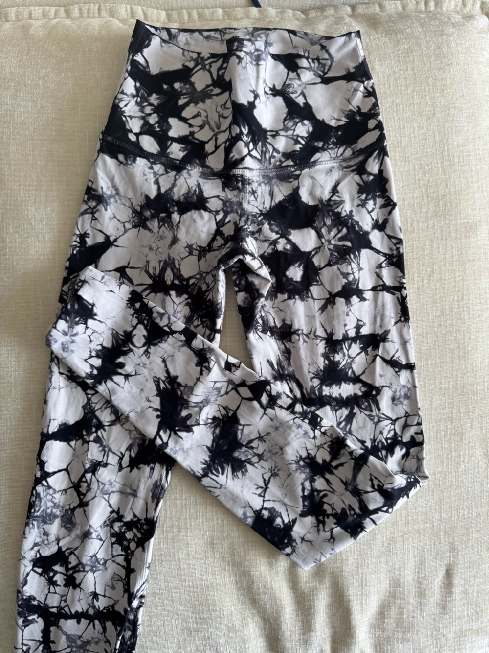Lululemon Black & White Tie-Dye Leggings